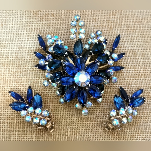 Judy Lee Vintage Blue Rhinestone Brooch and Earring Set - Picture 1 of 10